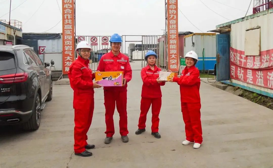 情系員工到一線，傳遞關(guān)懷暖人心(圖1)